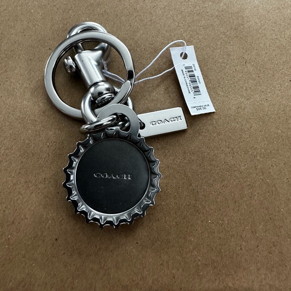 COACH ❤️ RACER BLUE BOTTLE CAP BAG CHARM/KEY RING~NEW - Picture 4 of 4